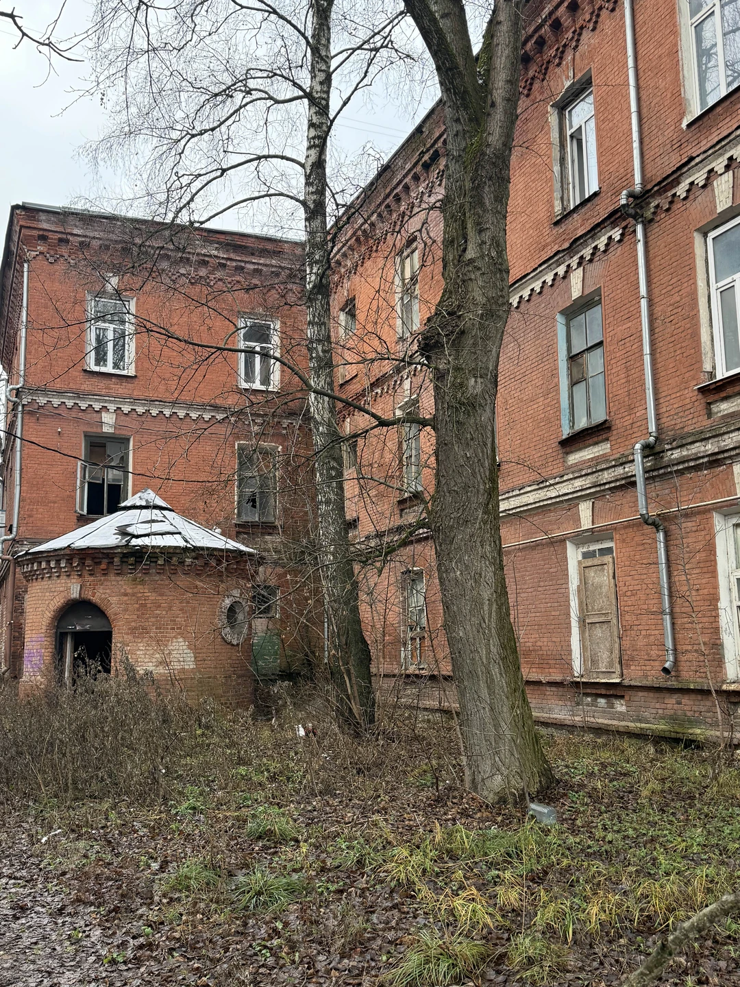 Огромная благодарность Богдану за прекрасную экскурсию по Морозовскому городку! Особенно впечатлило, что это не просто музей