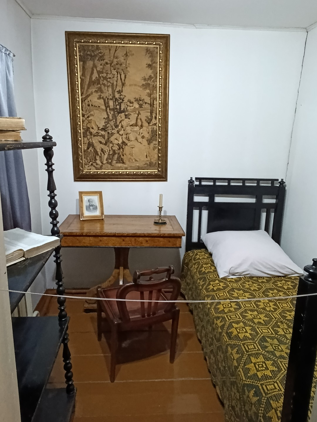 Мы, группа из 4 человек из Москвы. Приехали в Сибирь расширить кругозор. Нам очень повезло с