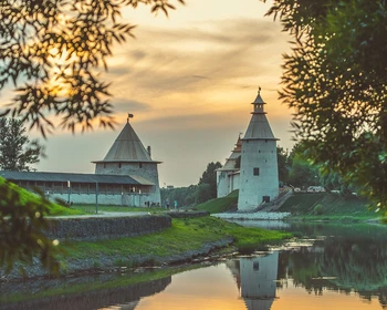 Знакомство с Псковом, Изборск и Свято-Успенский Псково-Печерский монастырь