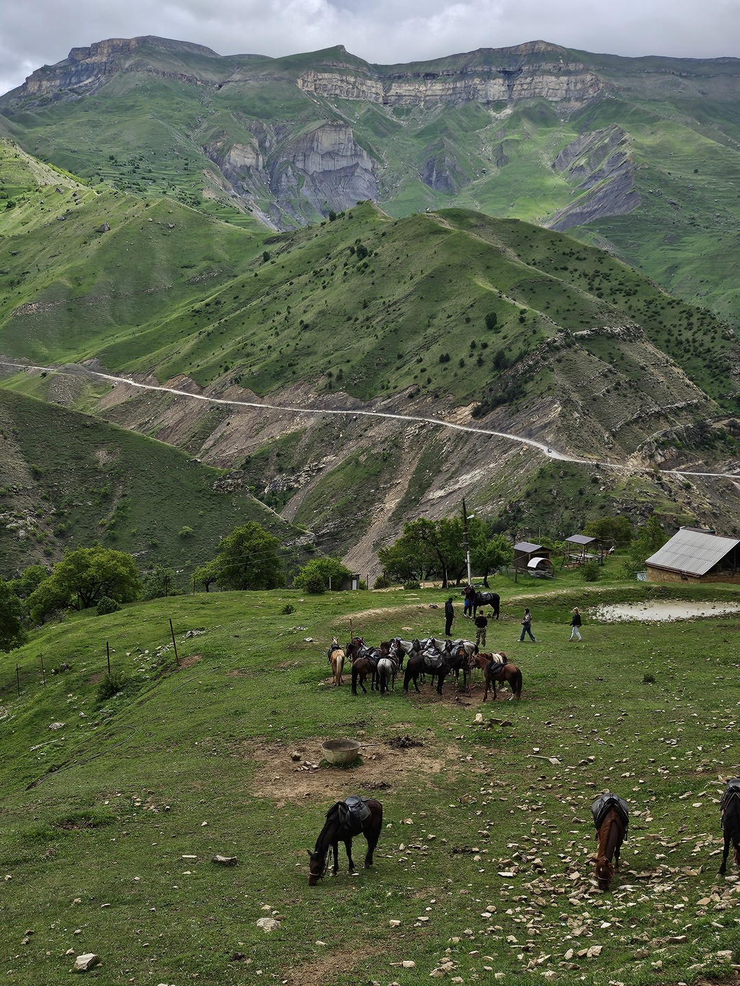 Все было отлично, интересно и комфортно при передвижении от локации к локации! Хотелось бы больше времени