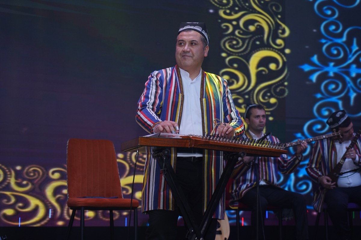 Билет на национальное музыкальное шоу в Самарканде (9/14)