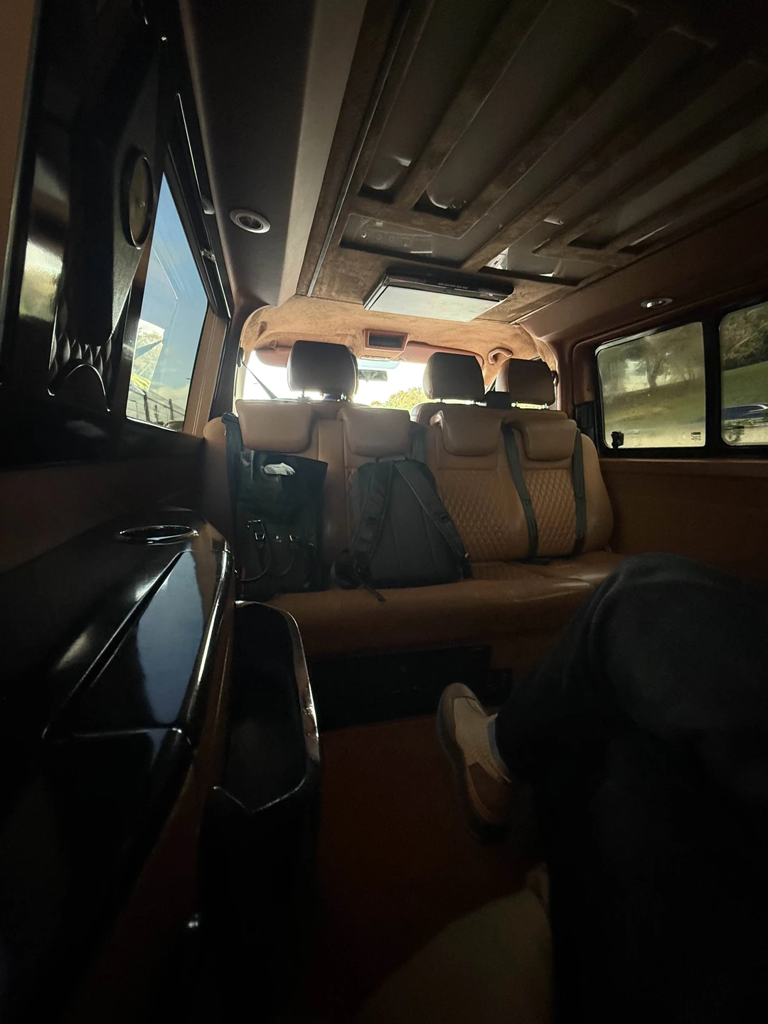 Благодарю Илью за организацию трансфера. Инструкции как найти машину понятные. Автомобили комфортные, чистые! Если вдруг Вас