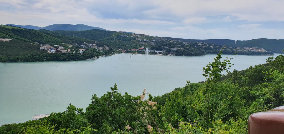 Абрау-Дюрсо - колыбель российского шампанского (Арсентий)