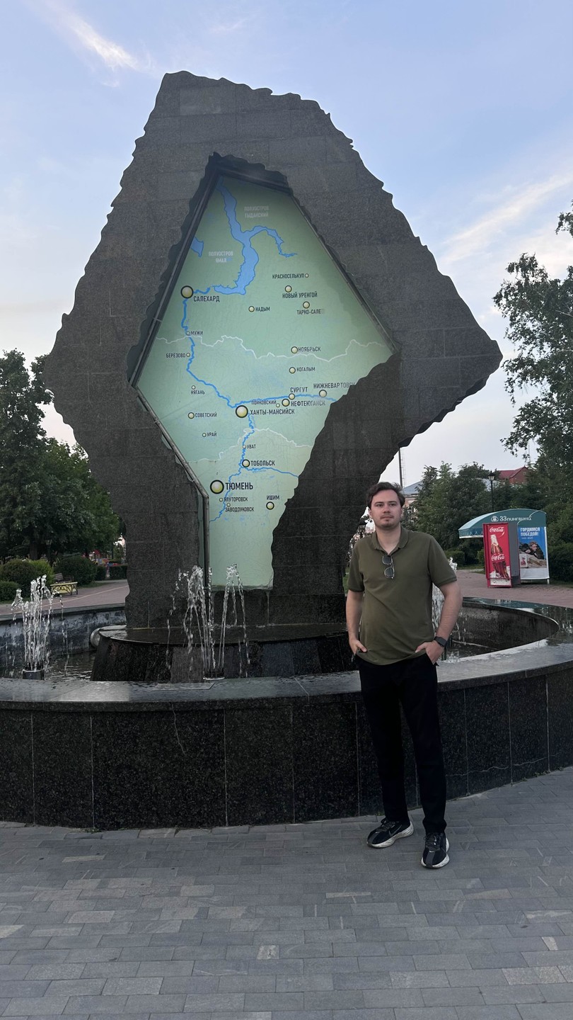 Это просто потрясающе!!! Самый харизматичный экскурсовод, который не оставит вас равнодушным к Тюмени. Я поражен глубиной