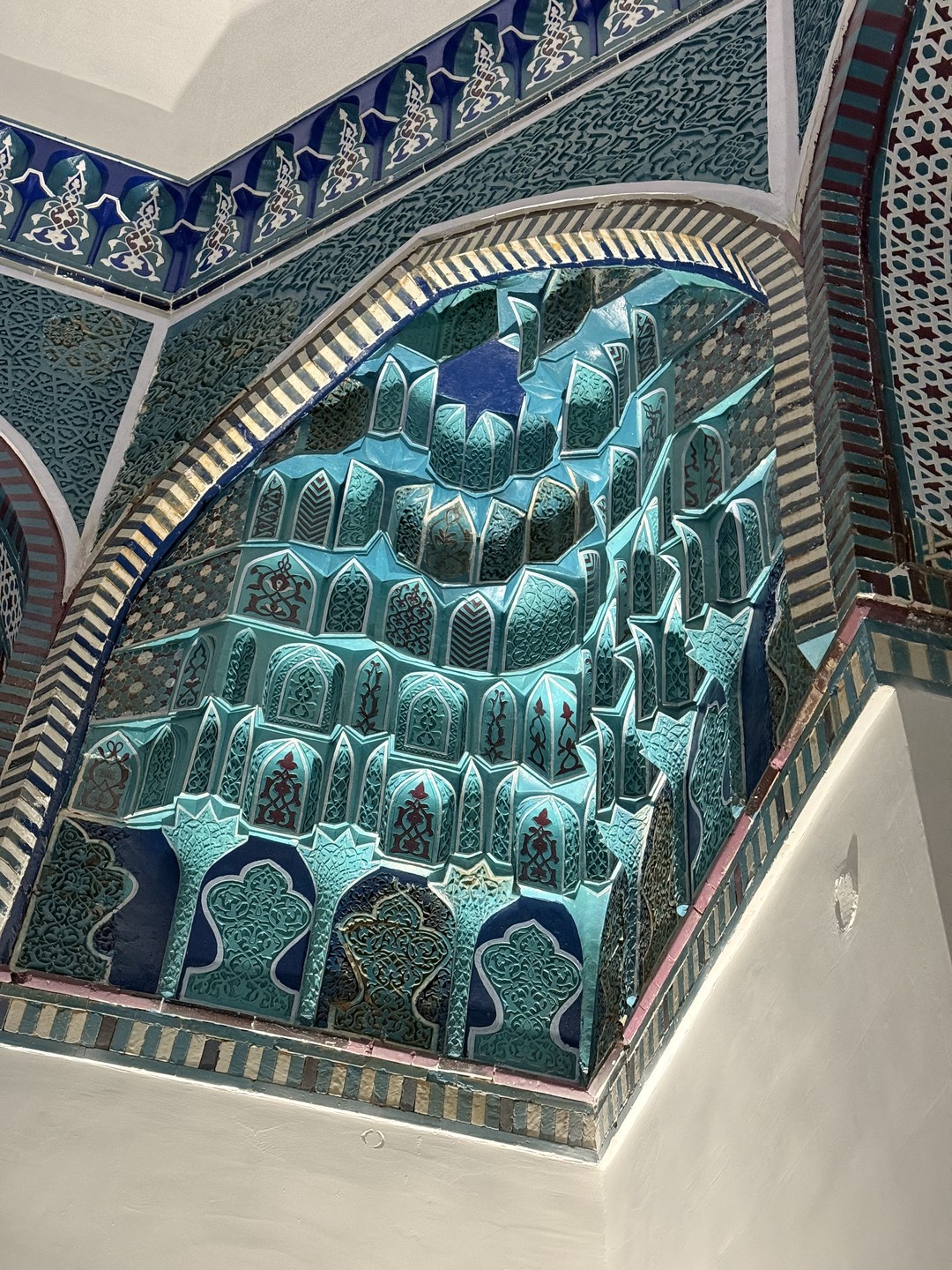 Прошли 17 тысяч шагов — берите удобную обувь. Одил — прекрасный рассказчик, и, что особенно важно