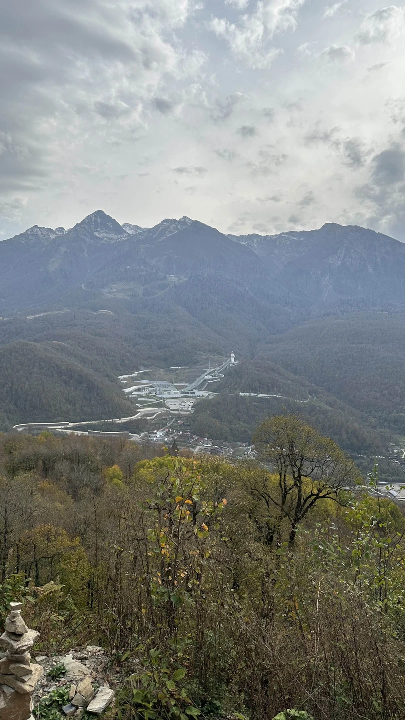 Отличная экскурсия на небольшую группу, уровень сложности маршрута средний, местами неподготовленным может быть сложно, но таких