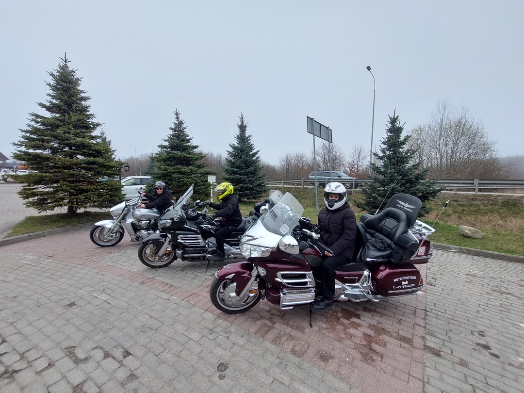 Экскурсия на мотоциклах нам понравилась. Заказывала на себя и двоих детей: 12 и 16 лет