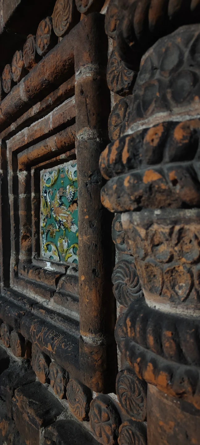 Мы очень редко бываем на экскурсиях,но в Ярославле захотелось именно индивидуальную прогулку по городу,было очень здорово,приятная