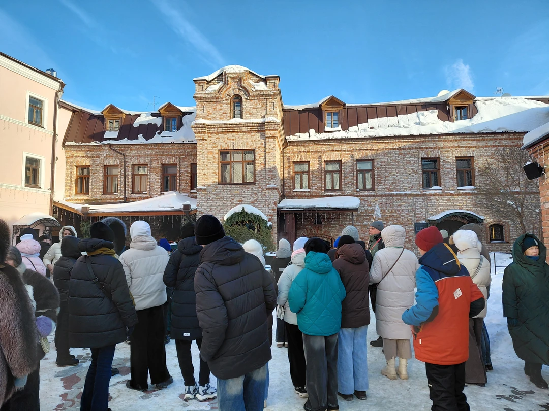 Экскурсовод прекрасный. Отлично рассказывал, показывал, отвечал на вопросы