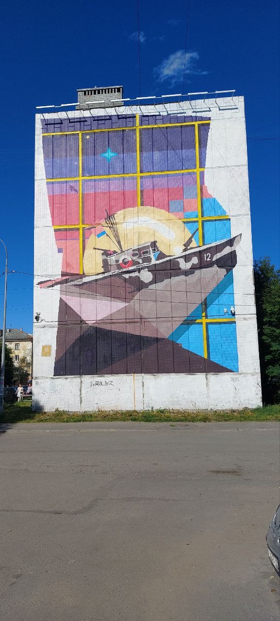 Огромная благодарность за экскурсию "Мурманские муралы"! С потрясающим гидом Дмитрием 4 часа экскурсии пролетели на одном