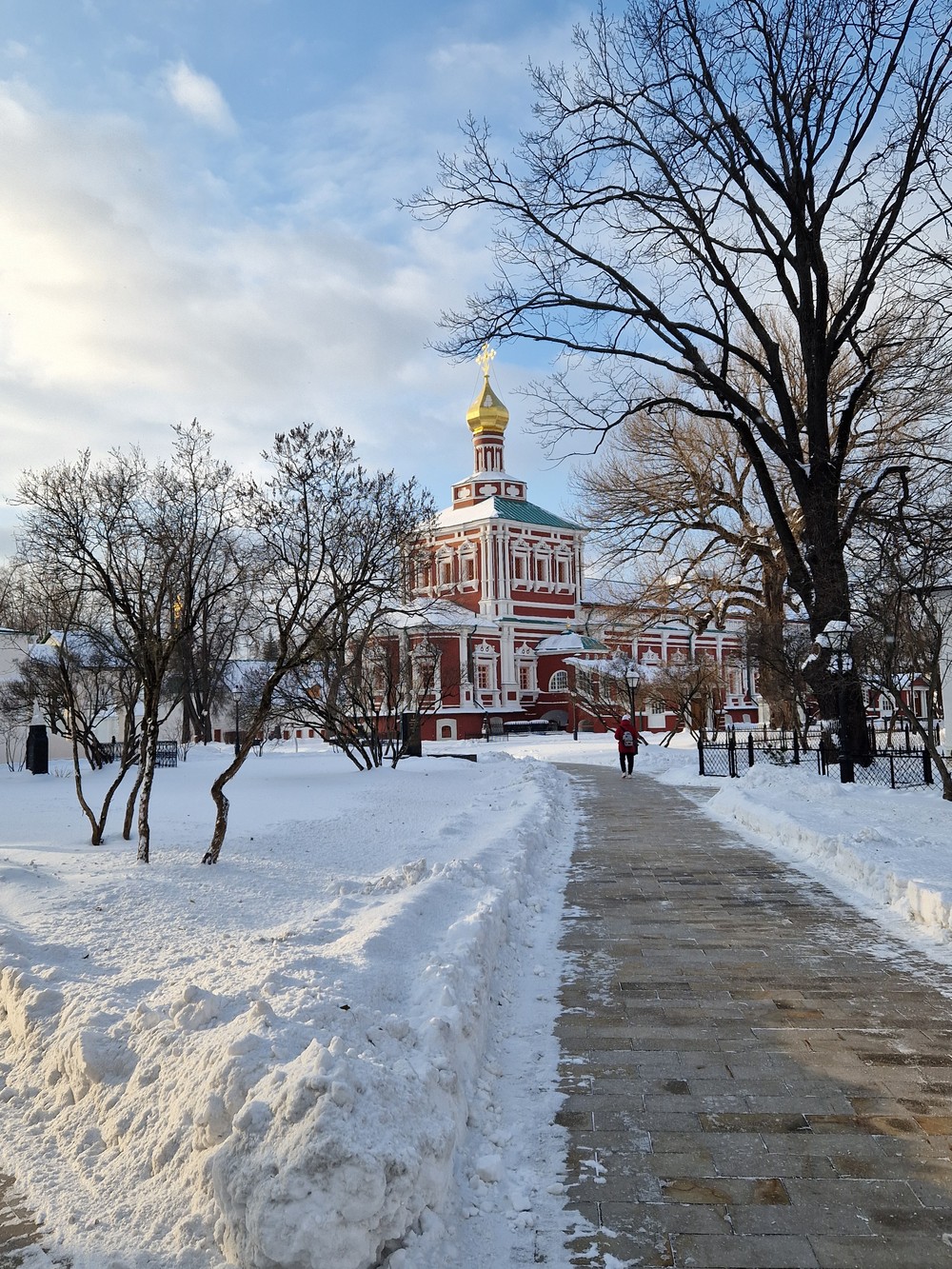 Фото Светская экскурсия в прошлое и настоящее Новодевичьего монастыря