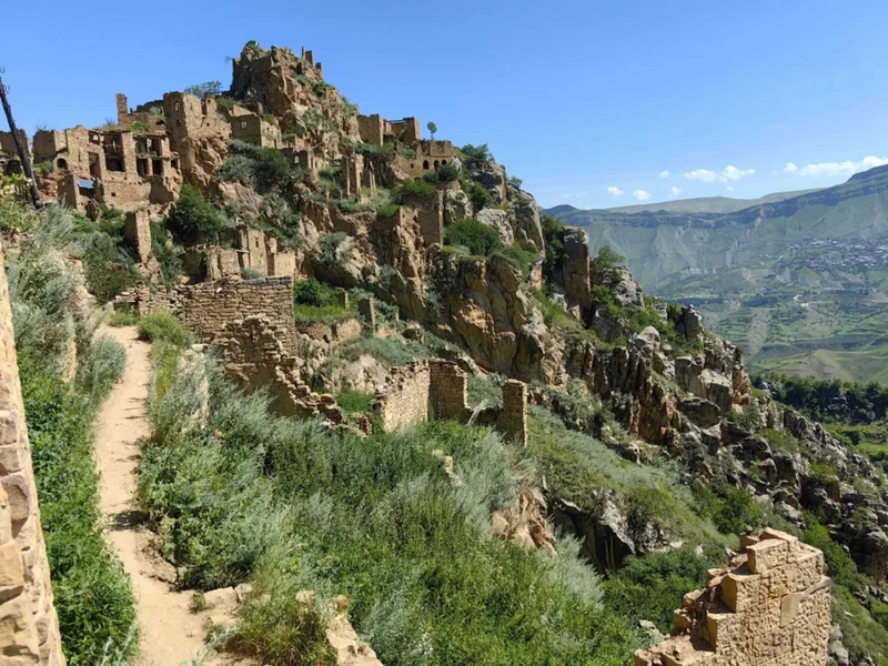 Исследовать Дагестан: Гамсутль, Чохские террасы и Салтинский подземный водопад