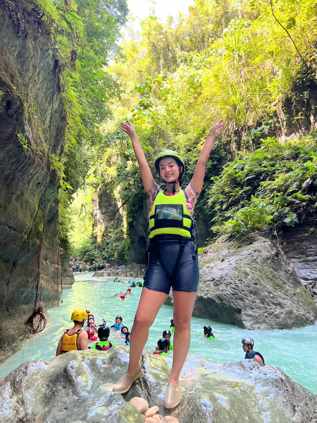 Однозначно рекомендую к посещению! Это был невероятный день, полный эмоций и приключений. Поплавали полноценно с акулами
