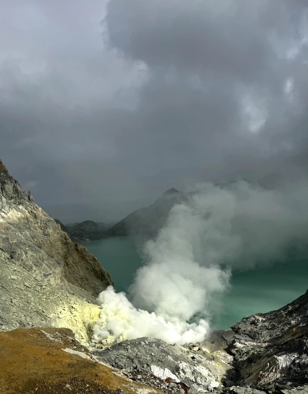 Вулкан Иджен: тайны кратера и бирюзовой бездны (Валентина)