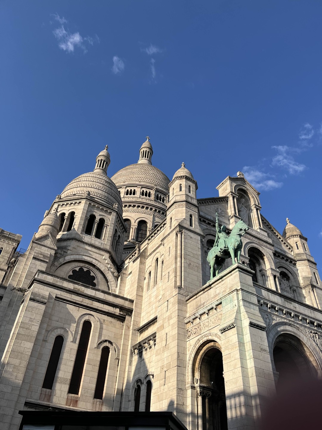 Прекрасная прогулка по Монмартру с местным жителем Анной ☺️