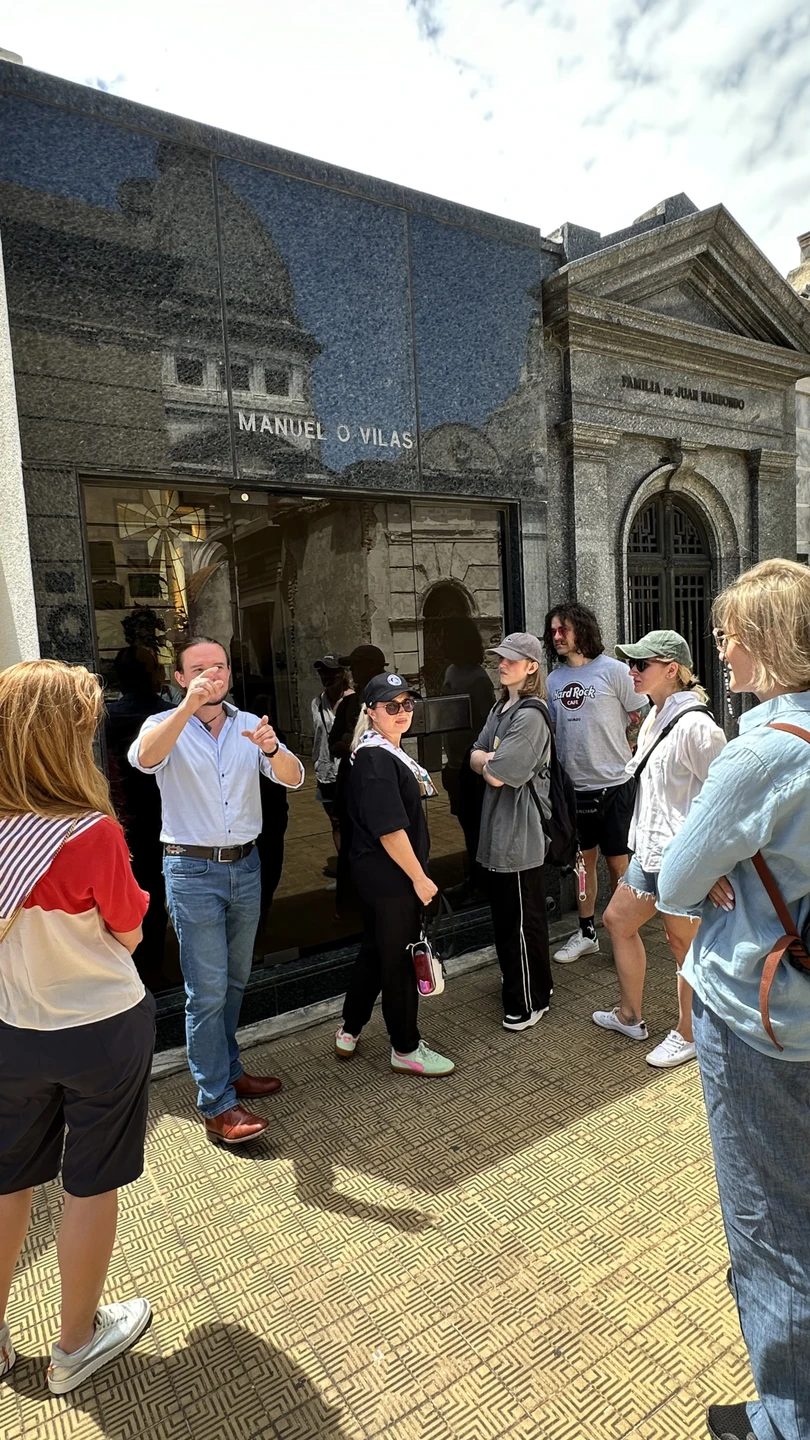 Михаил сделал для нас индивидуальный маршрут с учетом нашего тайминга и вместил все, что нам было