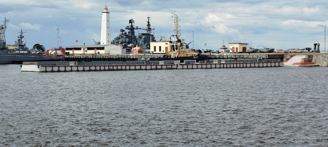 Из Санкт-Петербурга в Петергоф и Кронштадт: 2 города за 1 день (Наталья)