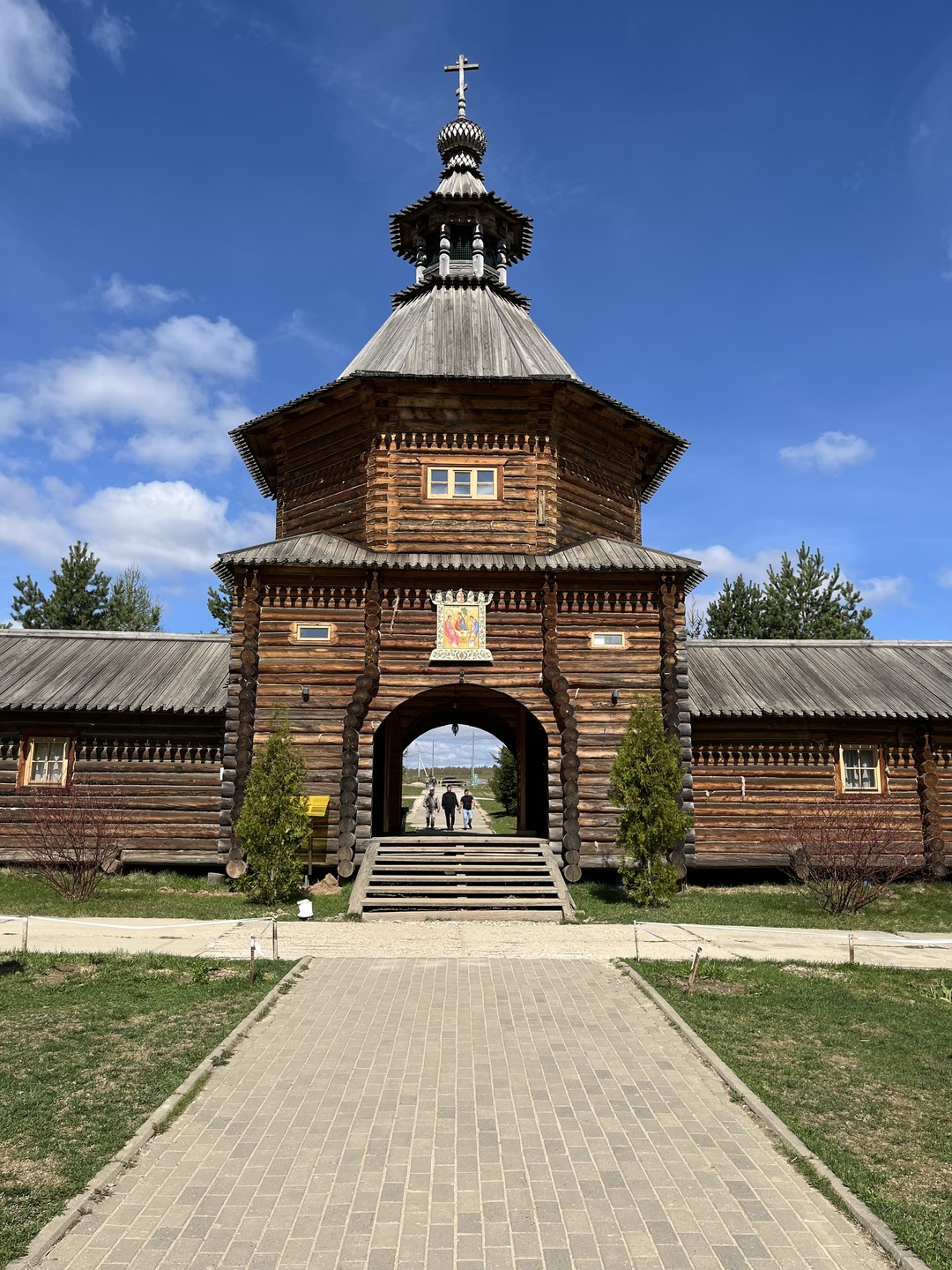Водопад Гремячий ключ и русская Гефсимания (Лариса)