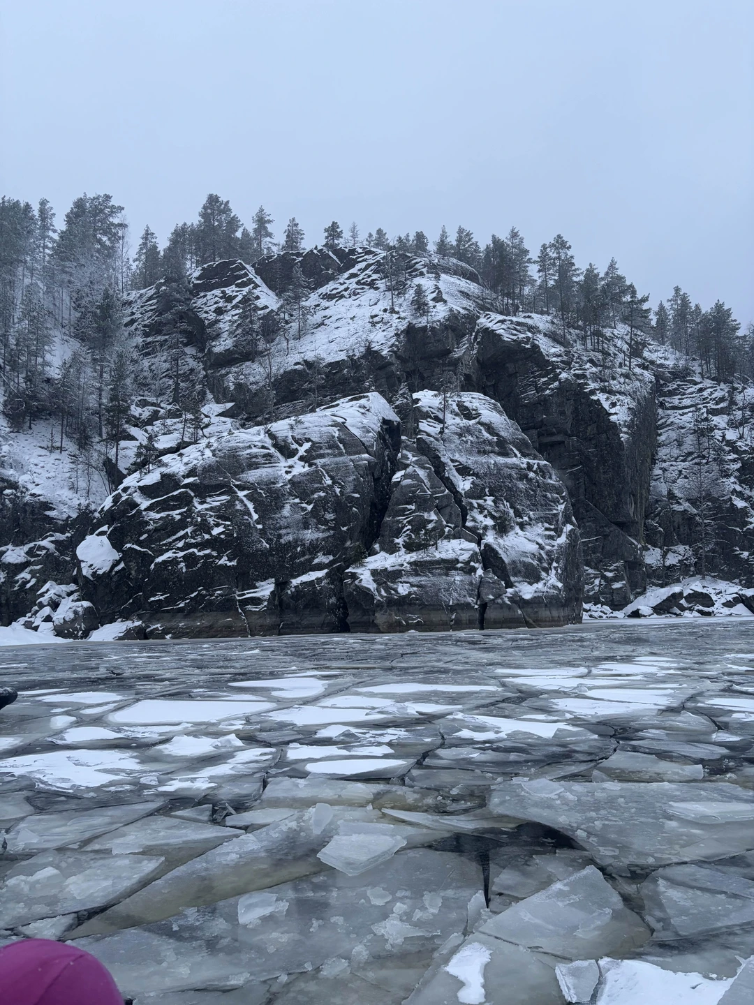 Здорово все прошло, нам очень понравилось! Все четко по времени, покатались, погуляли, спасибо организаторам!