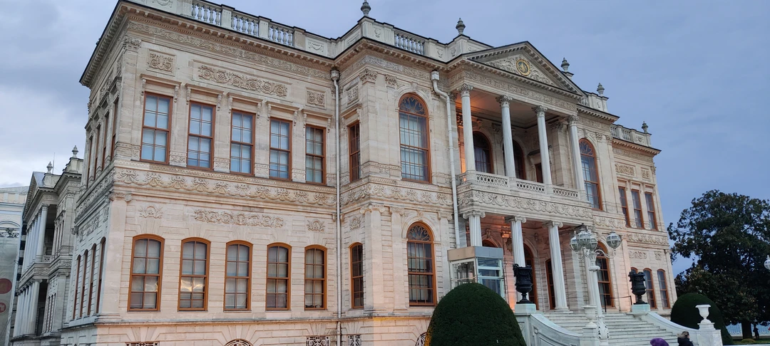 Дворец Долмабахче и мечеть Ортакёй (Ирина)