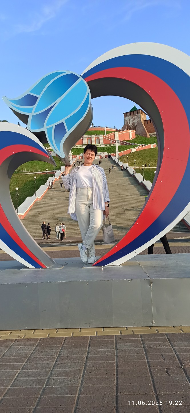 Мы приехали в Нижний Новгород в 17 часов. И уже вечерняя экскурсия по городу началась в