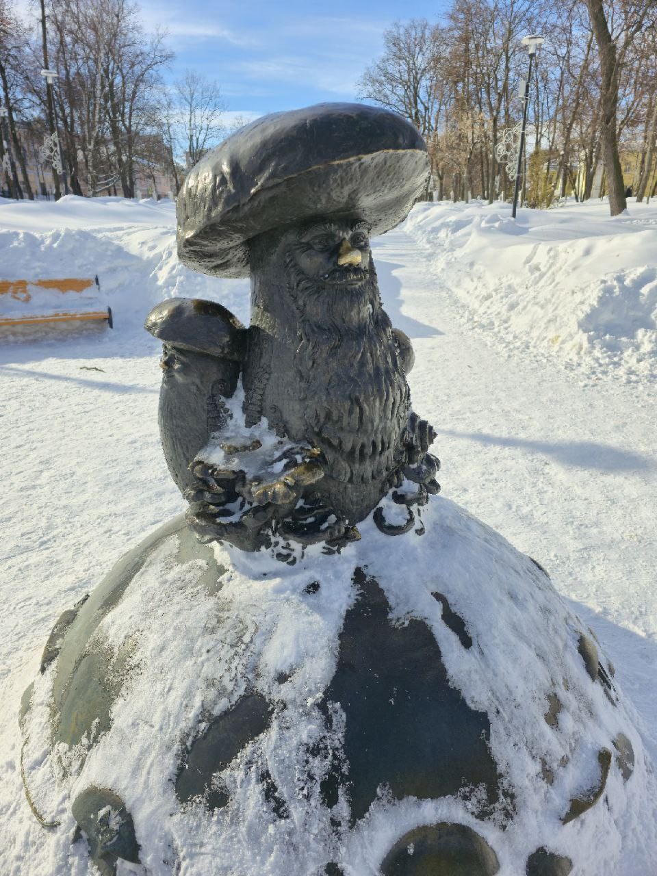 Наше мини-путешествие по Астраханской слободе прошло отлично. Ольгу было безумно приятно слушать, очень легкая и непринужденная