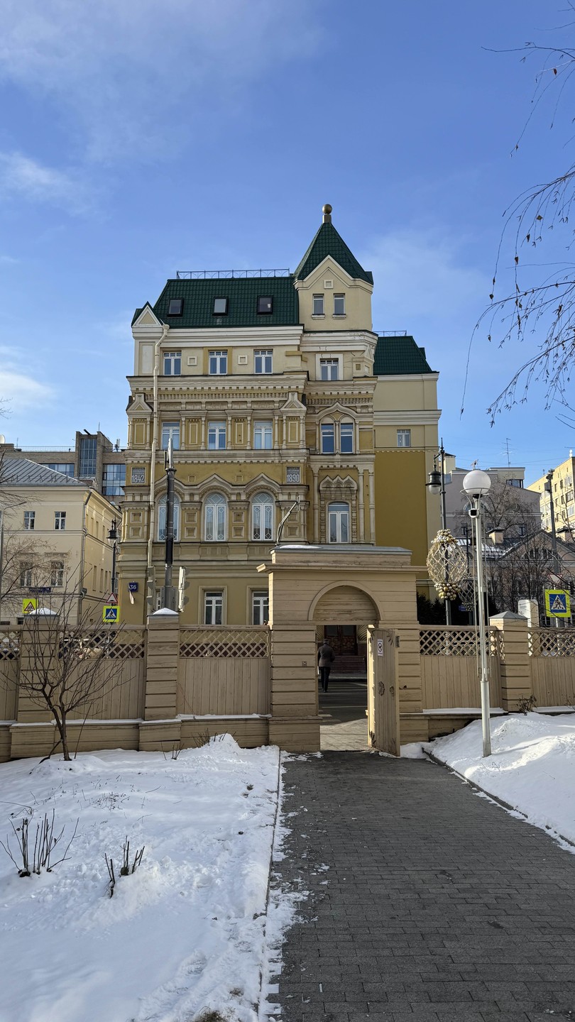 Очень понравилась экскурсия-прогулка с Еленой! Огромная благодарность за исторический материал, за подачу, сразу видно, что Елене