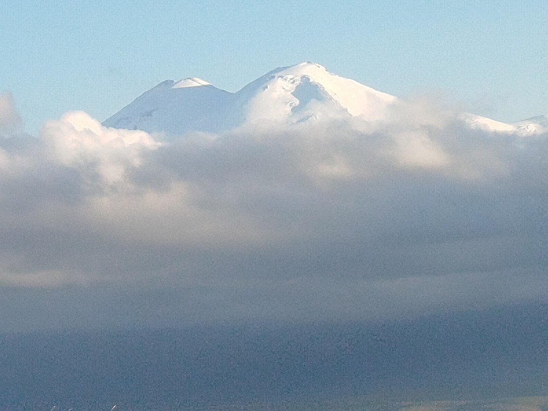 Спасибо водителю-гиду Игорю! За профессионализм. Дорога до Бермамыта была насыщенна Впечатлениями. Игорь уверенно держал Руль, и