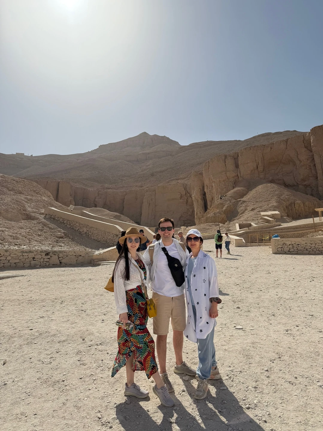 Бессомнений выбирайте эту программу, она потрясающая! Экскурсоводом был Ахмед. Большой профессионал своего дела. Хорошо организована программа