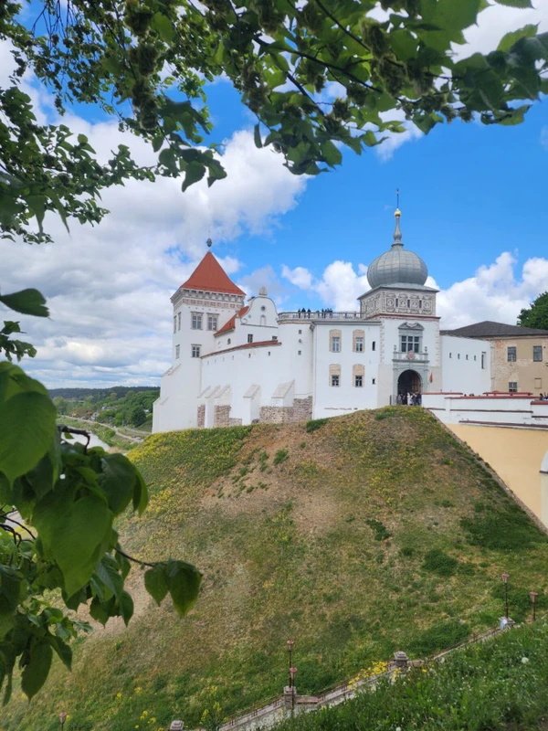 Королевский Гродно с заездом в Лидский замок и Мурованку - за 1 день из Минска