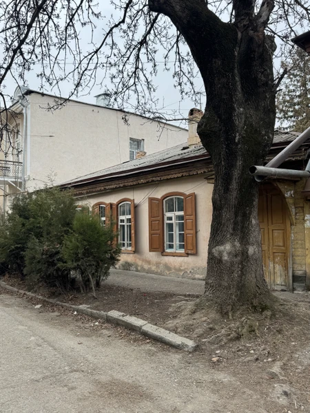 Надежда такой гид, с которым не хочется расставаться)) Нас очень увлек ее рассказ, видно, что человек