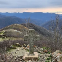 Фото отзыва 1: экскурсия "3 вершины, дольмен, крепость и водопад: путешествие на джипах из Геленджика"