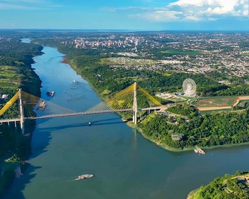 Водопады Игуасу со стороны Бразилии