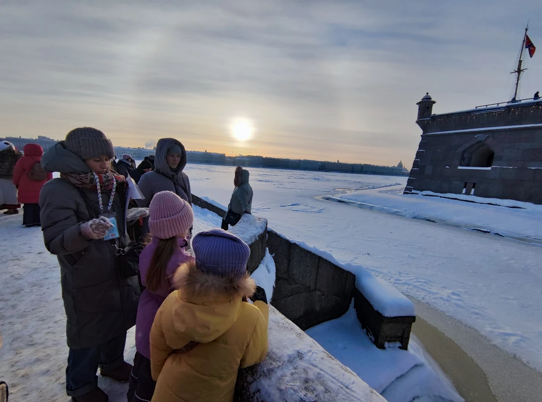 Очень понравилось, что Светлана смогла в понятной форме объяснить детям достаточно суровые исторические факты. Во время