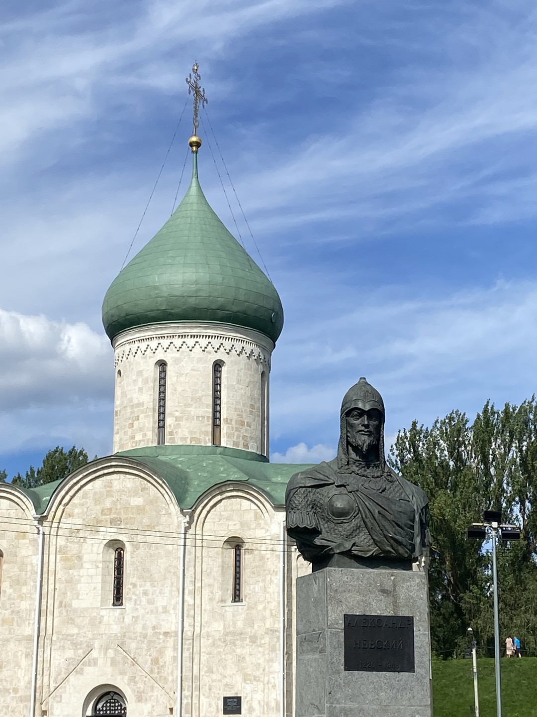 Спасибо большое Юрию за экскурсию! Наличие автомобиля безусловно огромный плюс, маршрут очень интересный!