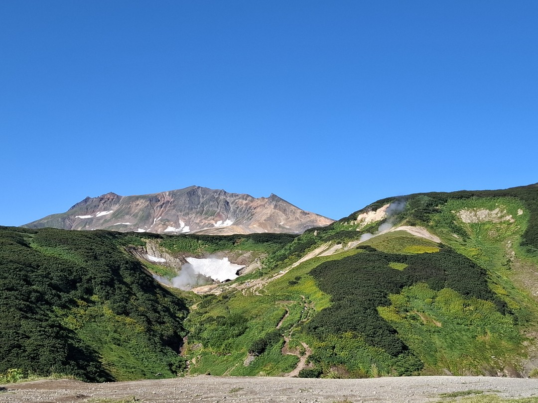 Это бфла просто поездка. Нас сопровождал Константин, он прекрасный водитель, но он не гид в широком