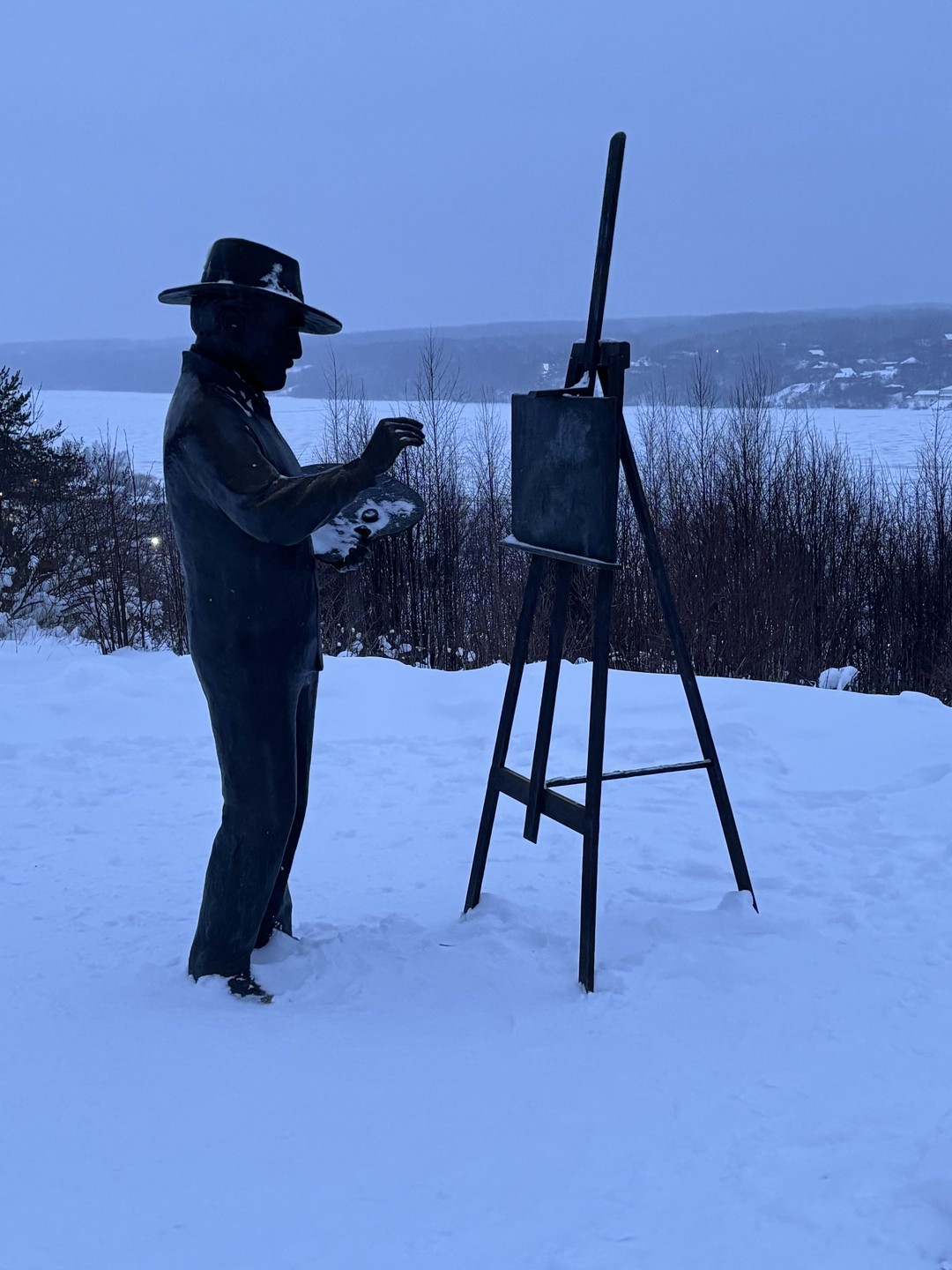 Хочу выразить благодарность Михаилу за интересную, насыщенную и запоминающуюся экскурсию по г. Плес. Узнали много интересного