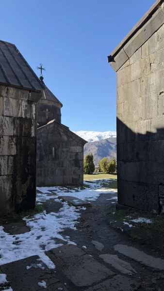 Хочу от всего сердца поблагодарить за потрясающую экскурсию по святым местам Армении! Каждый уголок этой древней