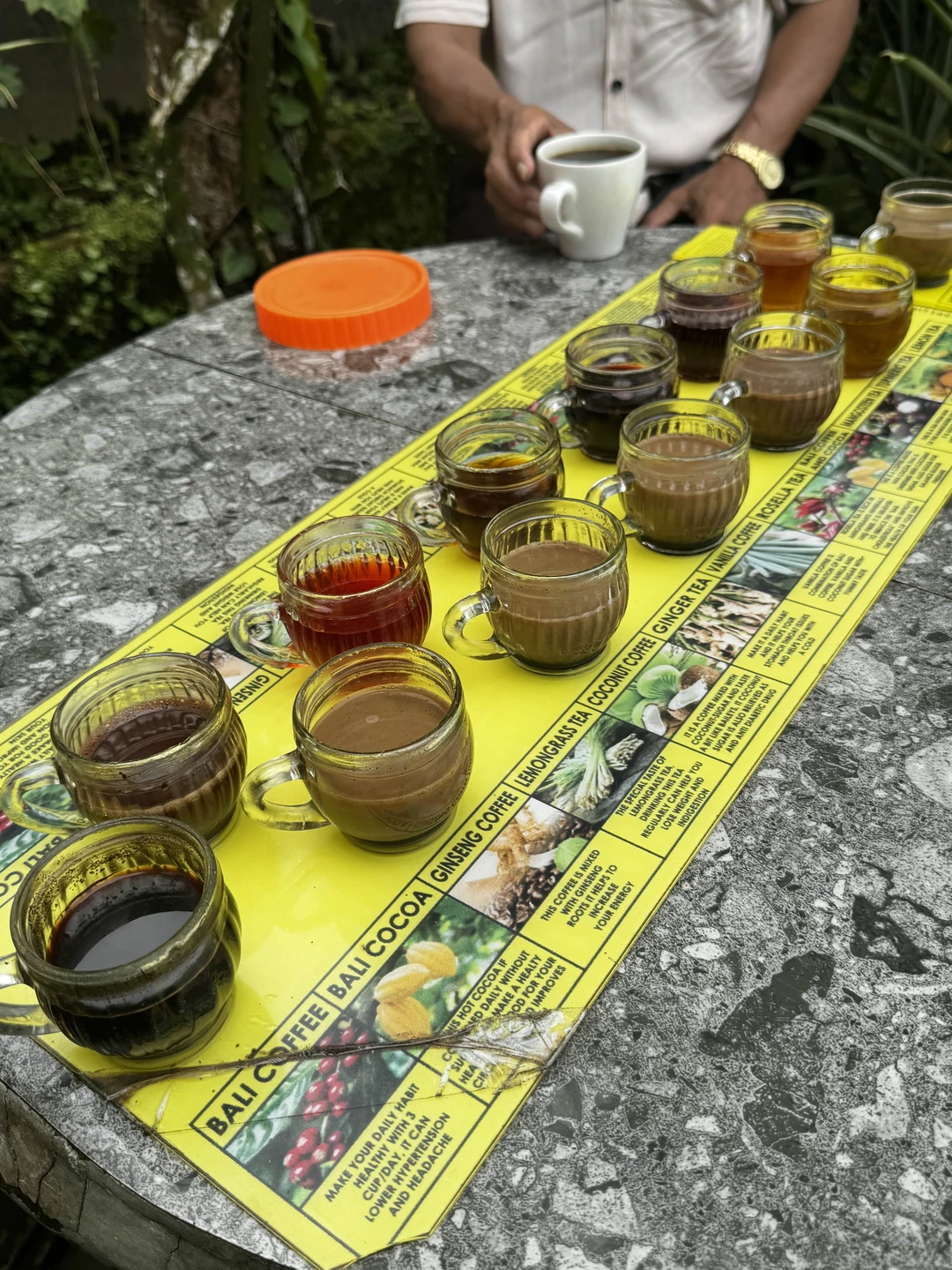 Очень понравится гид Ваян, дружелюбный, рассказывает всё понятно, фотографирует)