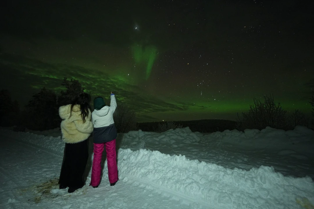 Северное сияние: чудо света в Мурманске (Петрачкова)