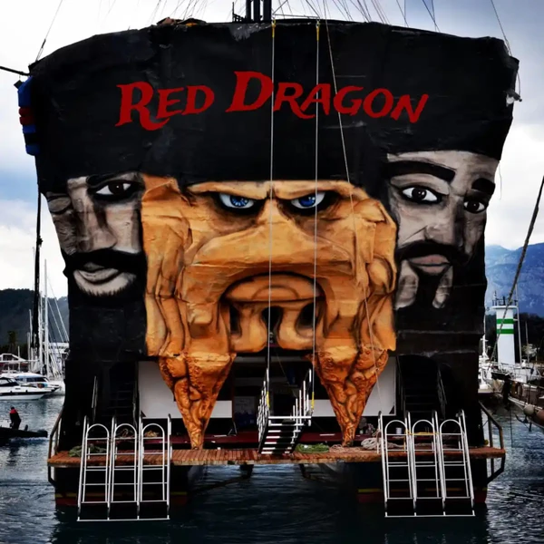 На пиратской яхте вдоль побережья Антальи