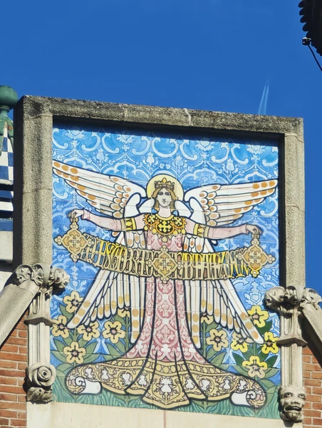 Эмоции зашкаливают, город Барселона очень понравился, он такой разный с богатой культурой и историей, за столь