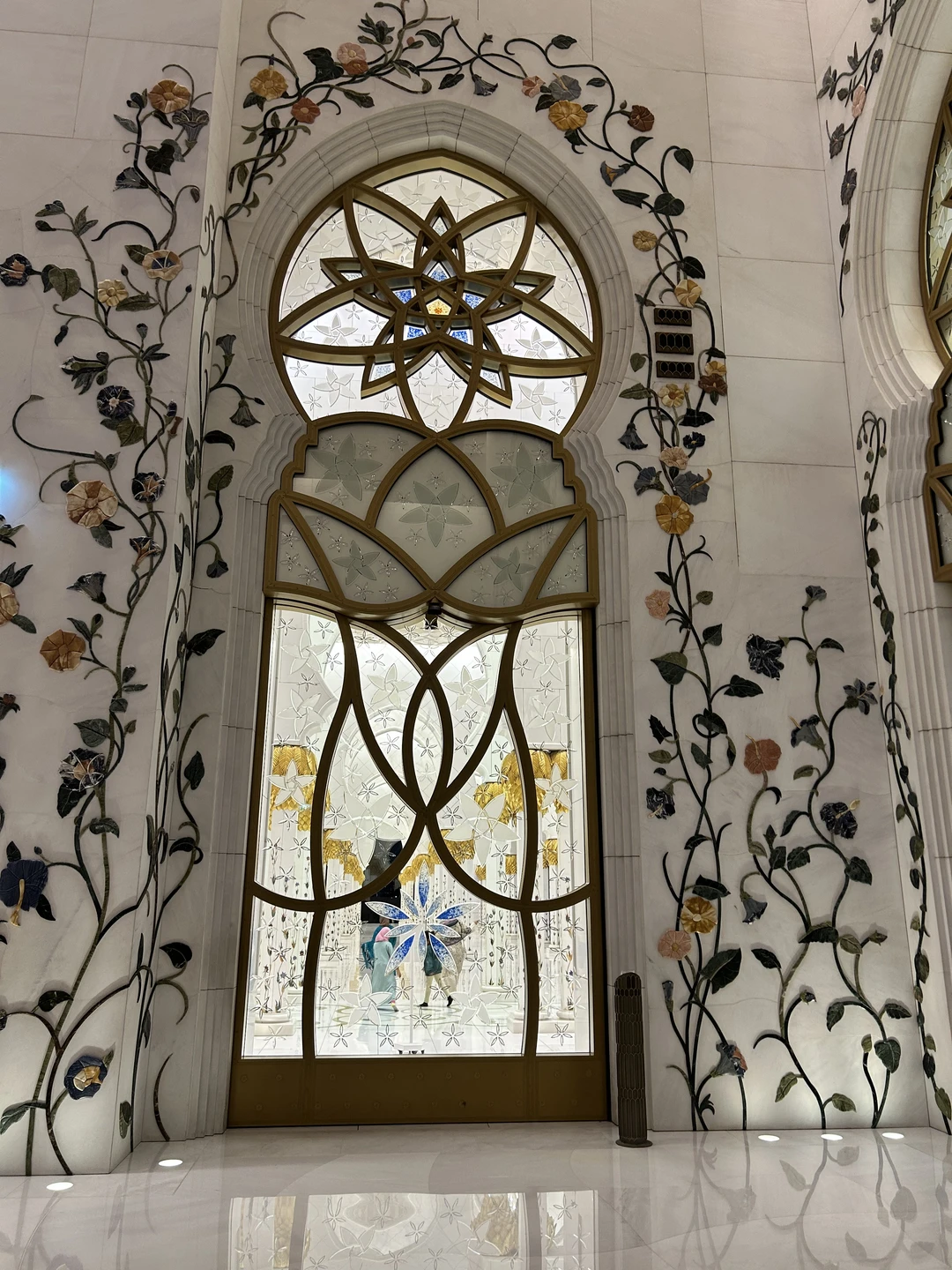 День пролетел незаметно, осталось множество впечатлений! Санжар пунктуален, программу экскурсии согласует дополнительно в процессе, ориентируясь на