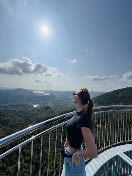 отличная прогулочная экскурсия! Экскурсич заняла 5 часов, как и было заявлено. Очень красивые виды открываются с