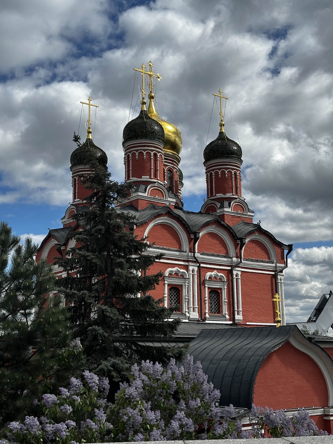 Потрясающая экскурсия и ее проводник Мария. Погрузила нас в историю, искусство, архитектуру и религию. Уникальный материал,