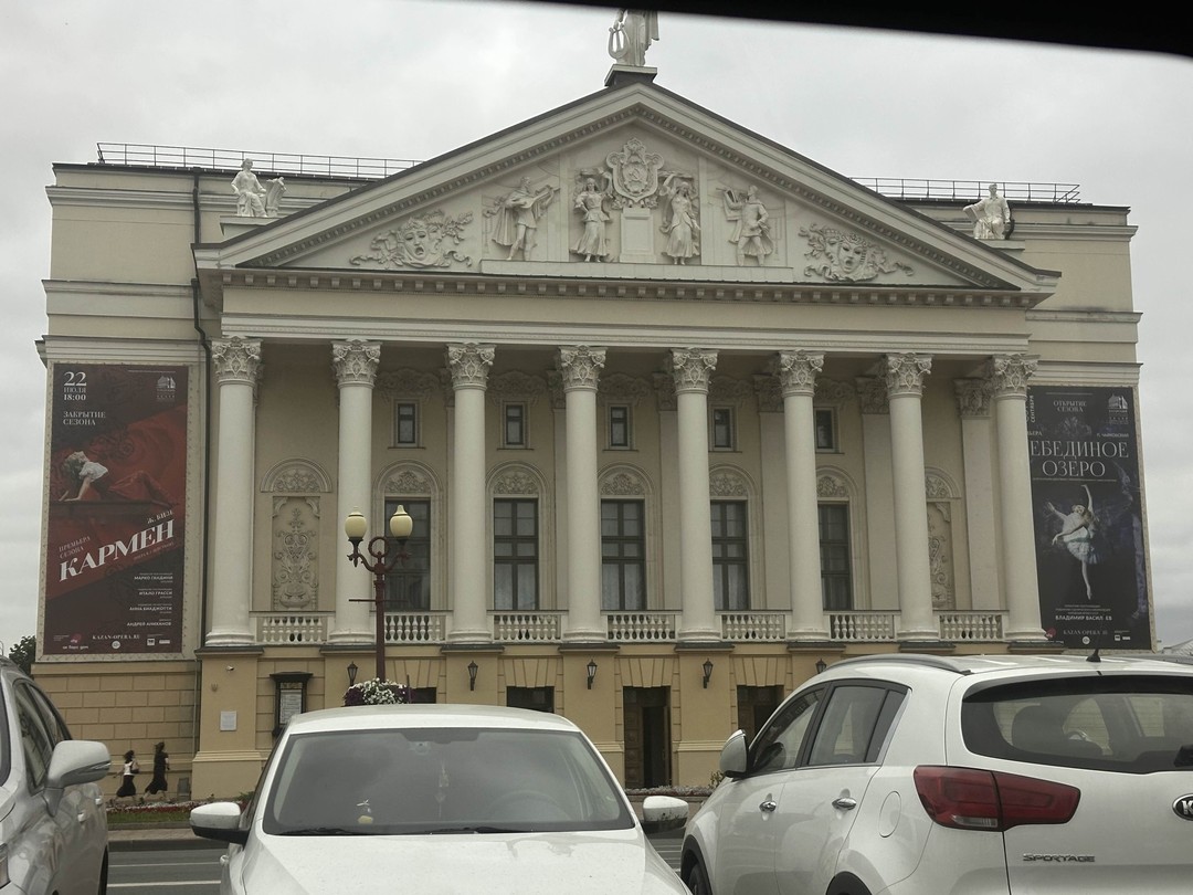 Благодарим Эдуарда за экскурсию по шикарной Казани❤️. У нас экскурсия длилась гораздо больше заявленного времени, конечно