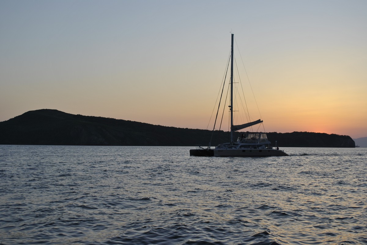 Магия заката: вечерняя прогулка на яхте (11/12)