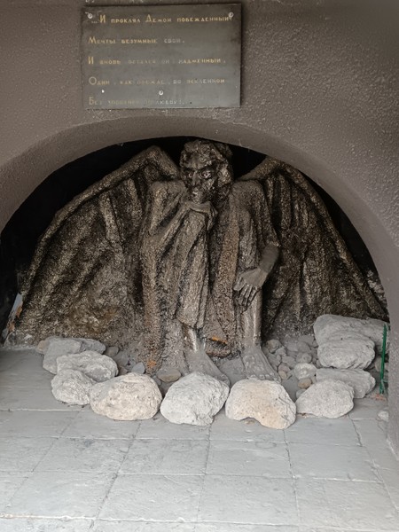 Благодарим нашего экскурсовода Ирину за приятно проведённое время. Лёгкий и доступный формат экскурсии, не спешная прогулка