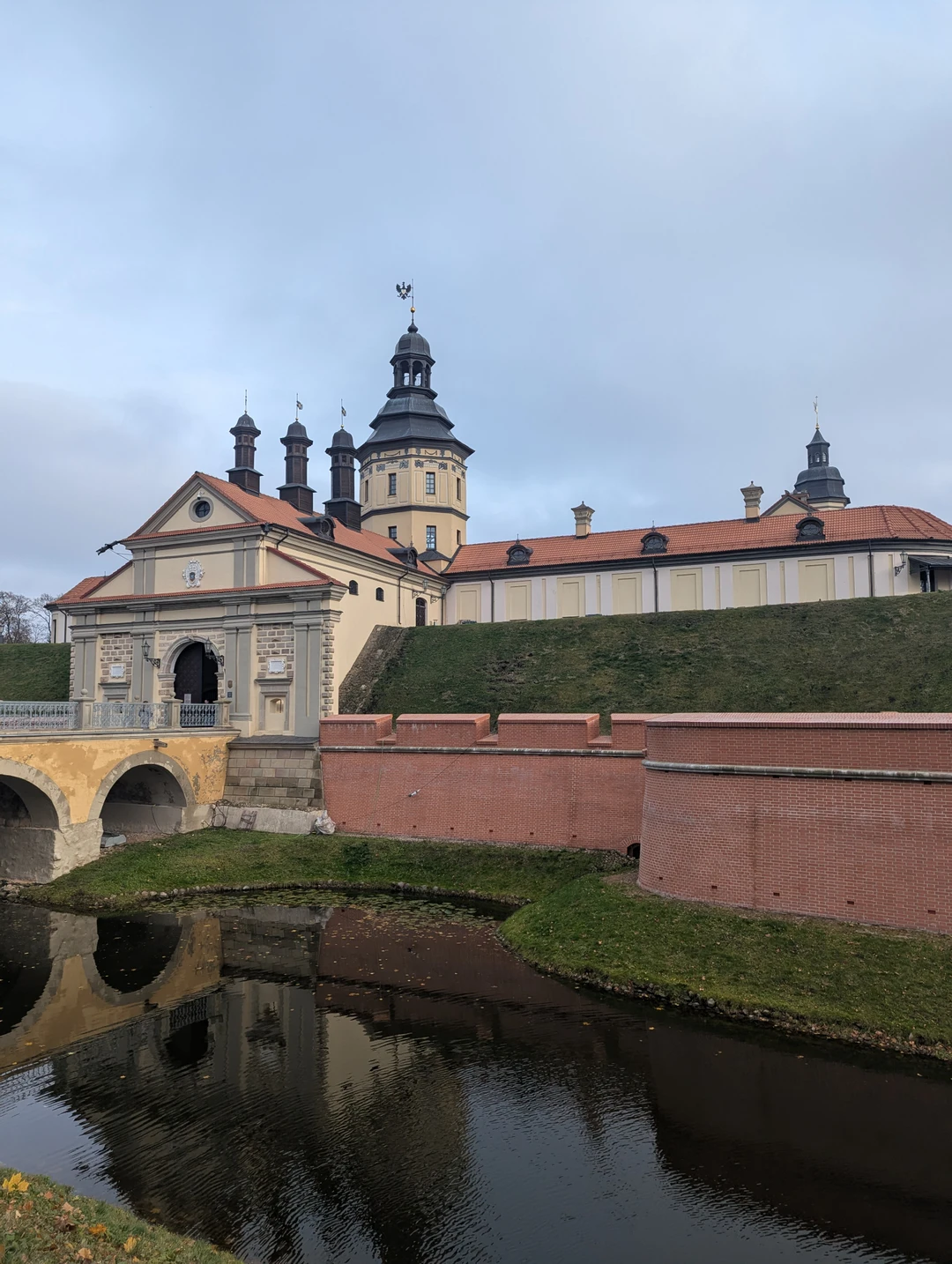 Замки Беларуси: групповая экскурсия в Мир и Несвиж из Минска (Нина)