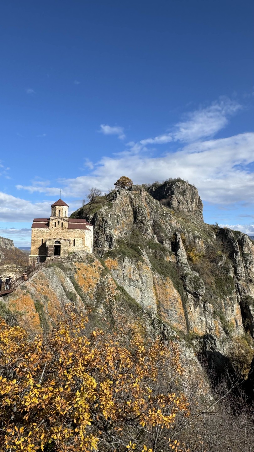 Очень приятно проведенное время. Без спешки и нервов. Прекрасная экскурсия и хороший гид-водитель Сергей. Домбай прекрасен!!!!
